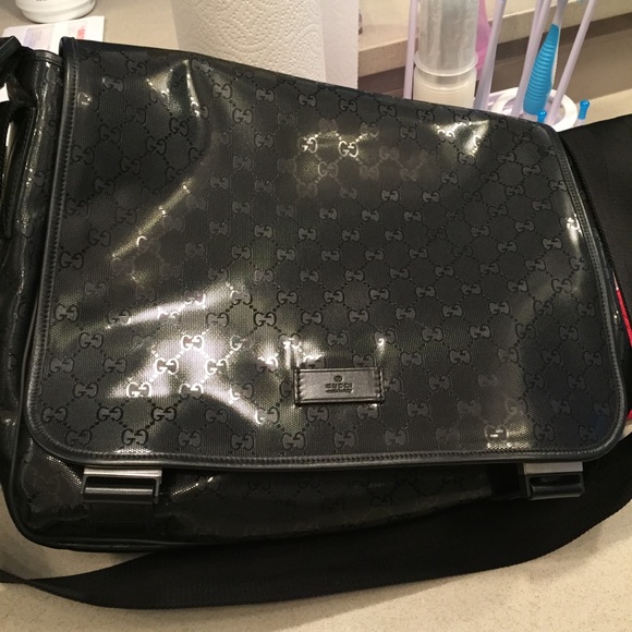 Gucci Handbags - Authentic Gucci diaper/work bag